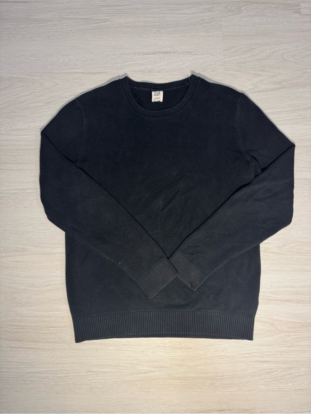 GAP Men's Crewneck Sweater in Black